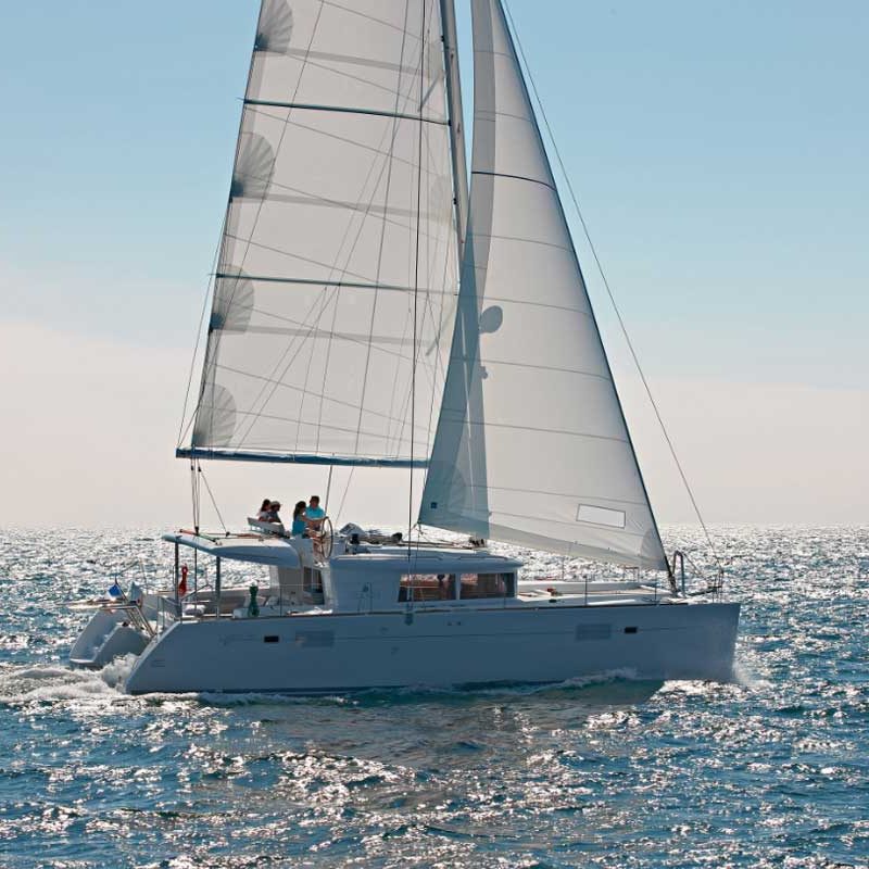 Caliente_Lagoon_450_Fly_Sailing_2